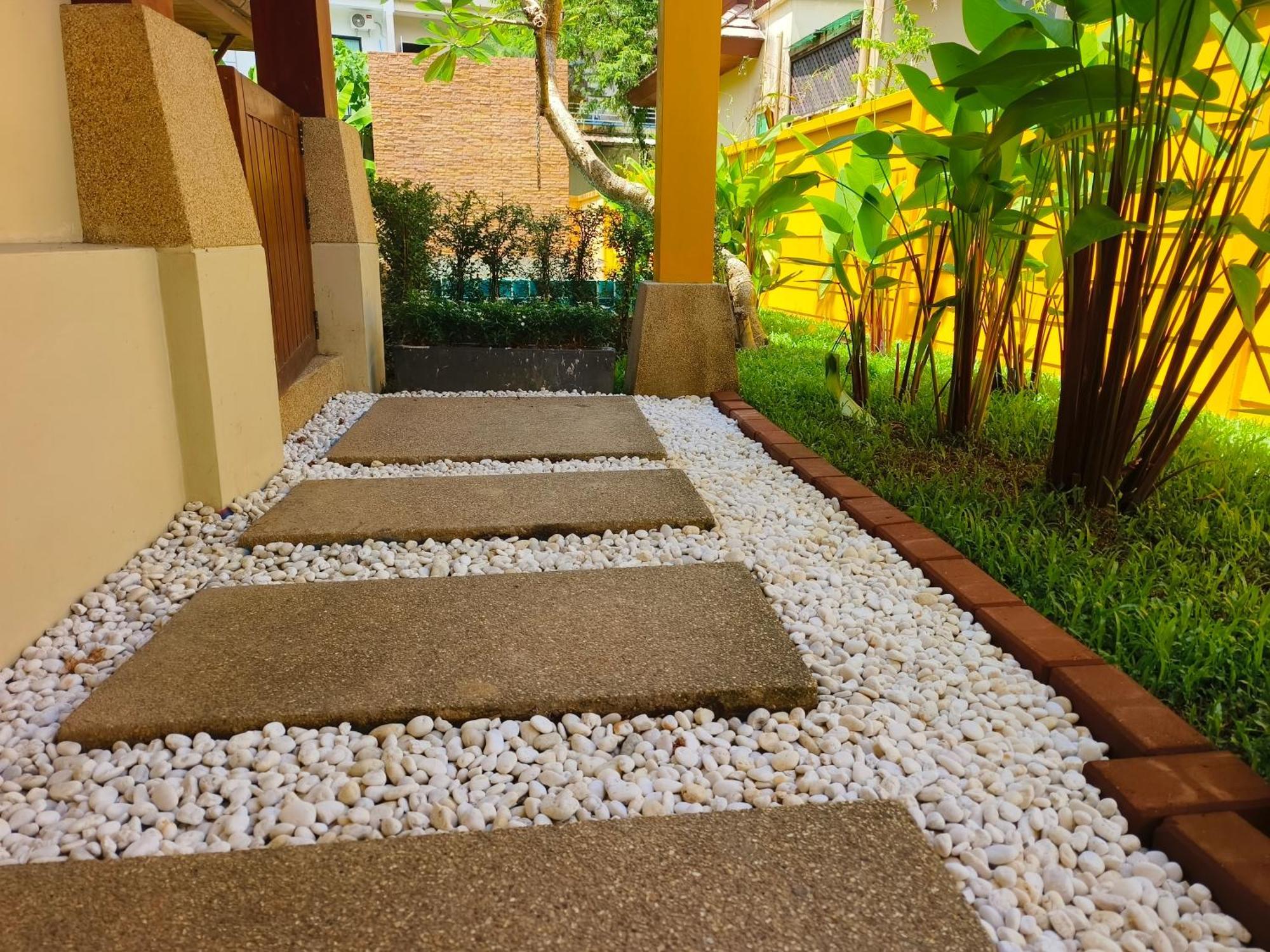 Karon Pool Villa 卡伦3卧泳池别墅 Buitenkant foto